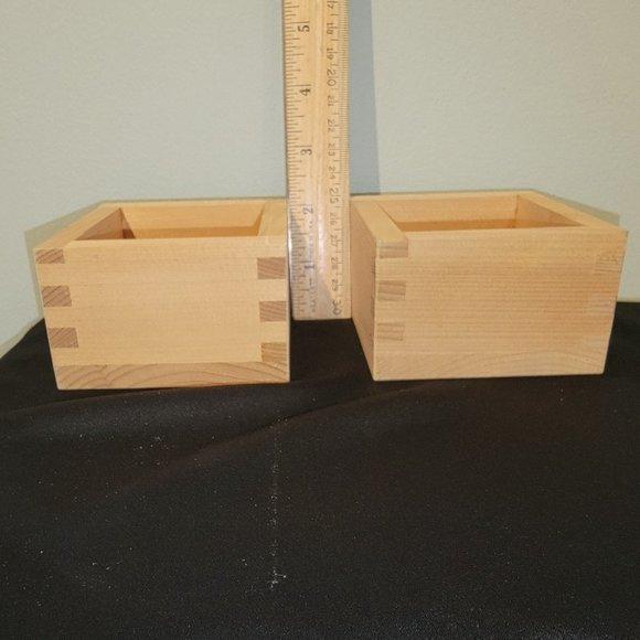 Vintage Wooden Japanese Masu Sake Cups (set of two) Kotobuki - Picture 7 of 9